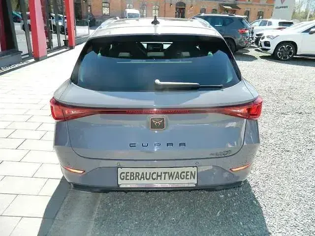 Używany Cupra Leon VZ 245 KM (180 kW) 2022 Szary Kombi
