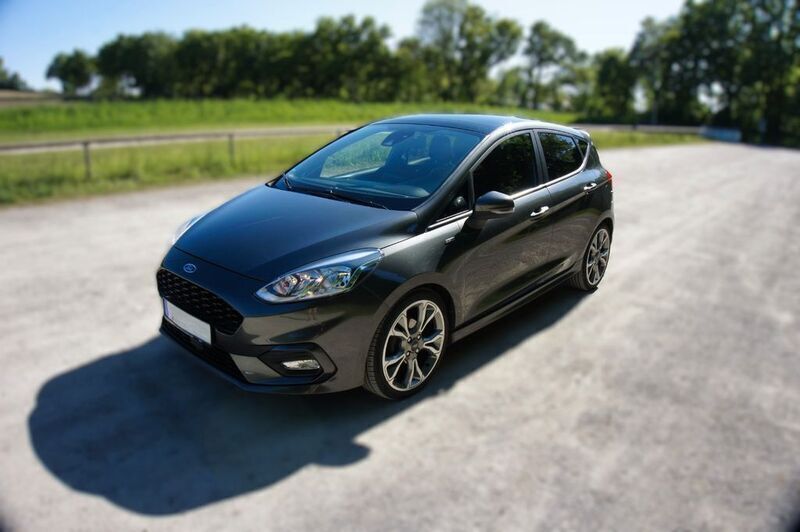Schwarz Gebraucht 2018 Ford Fiesta ST-Line Kleinwagen | 11.790 € (Etwas zu teuer) - Bild 1/4