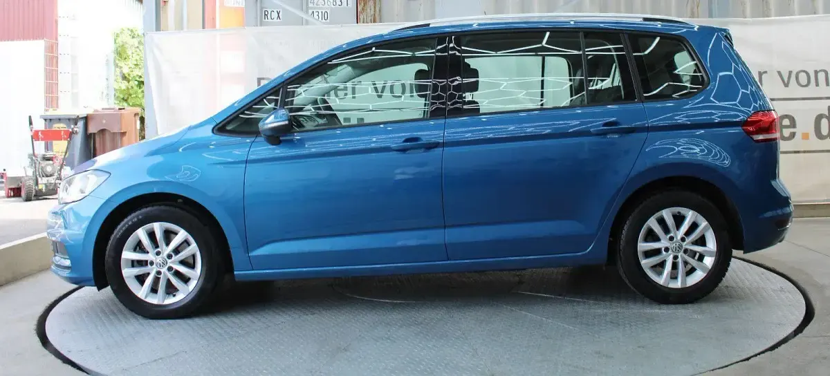 Gebraucht VW Touran 150 PS (110 kW) 2018 Carribean blue Van / Kleinbus