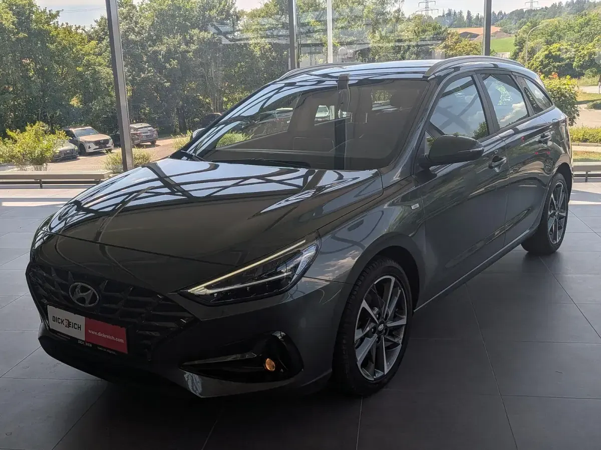 Gebraucht Hyundai i30 Trend 160 PS (117 kW) 2024 Grau Kombi