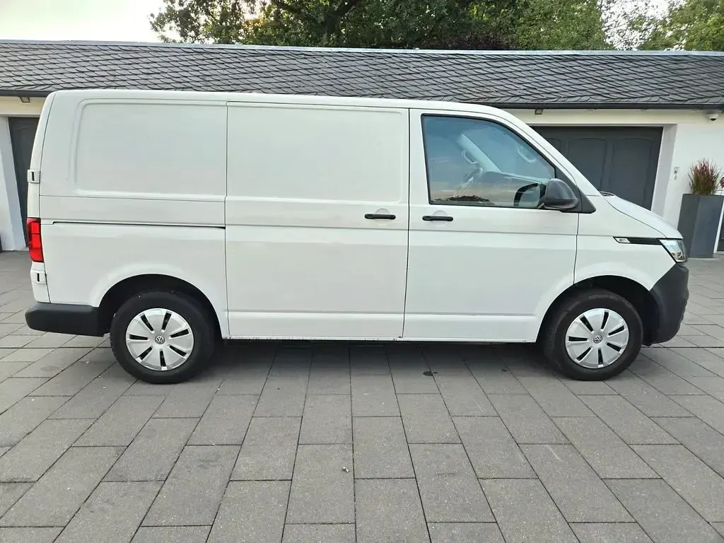 Gebraucht VW T6.1 110 PS (80 kW) 2022 Weiß Van