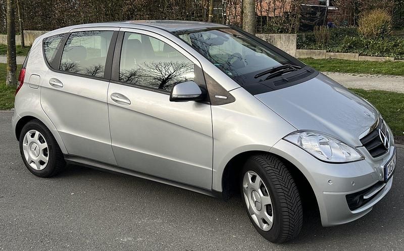 Gebraucht Mercedes A160 95 PS (69 kW) 2010 Silber Kleinwagen