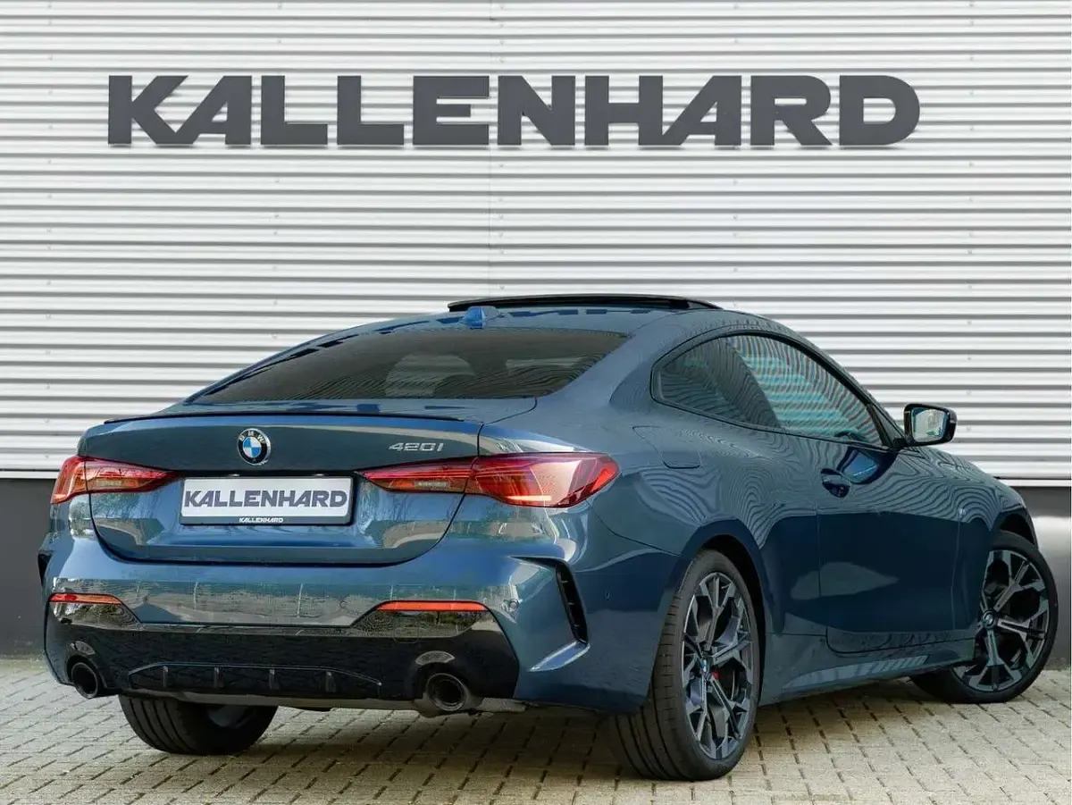 Gebraucht BMW 420 Coupé M Sport 184 PS (135 kW) 2025 Blau Coupé