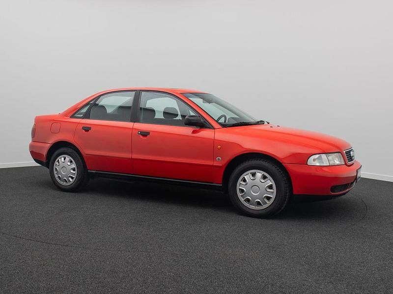 Gebraucht Audi A4 101 PS (74 kW) 1995 Rot Limousine