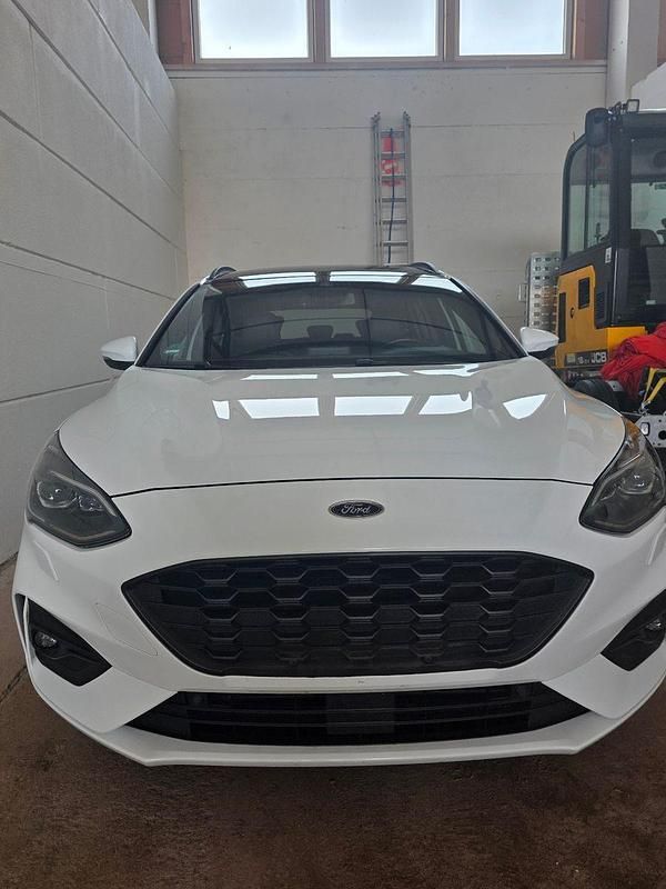 Usata Ford Focus ST-Line 150 CV (110 kW) 2018 Bianco Station wagon