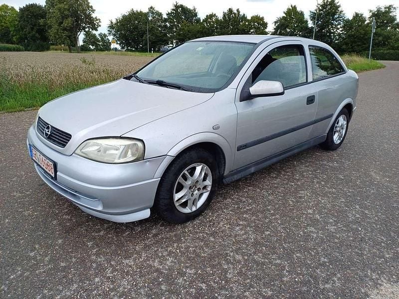 Silber Gebraucht 2000 Opel Astra Edition Limousine | 590 € (Guter Preis) - Bild 1/4