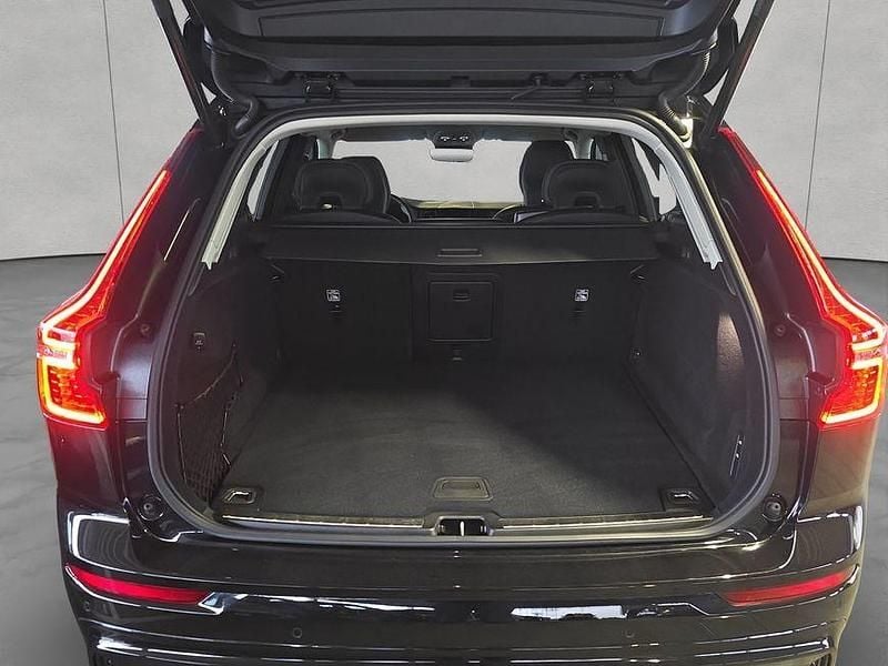 Gebraucht Volvo XC60 Plus 250 PS (183 kW) 2024 Schwarz SUV