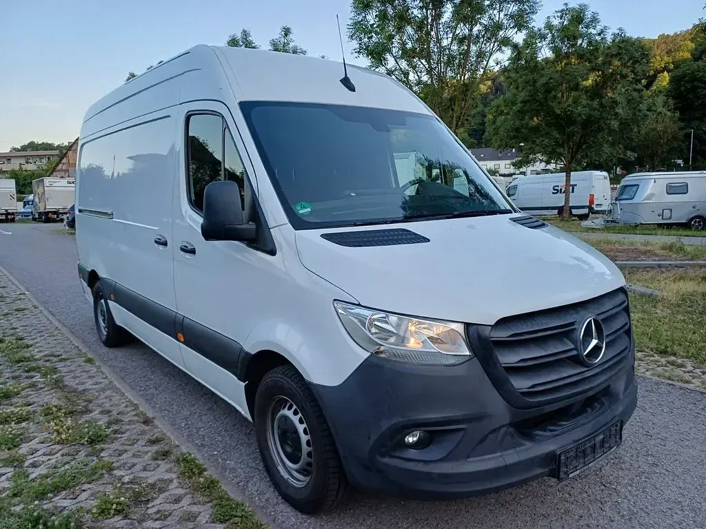 Gebraucht Mercedes Sprinter 143 PS (105 kW) 2019 Arktikweiss Van