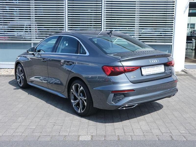 Gebraucht Audi A3 S-Line 150 PS (110 kW) 2021 Daytonagrau perleffekt Limousine