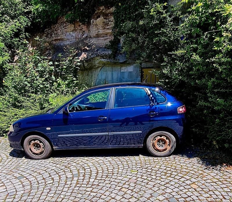 Blau Gebraucht 2008 Seat Ibiza Kleinwagen | 350 € (Superpreis) - Bild 1/4