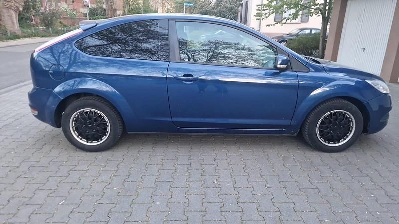 Używany Ford Focus 100 KM (73 kW) 2009 Sedan/Limuzyna
