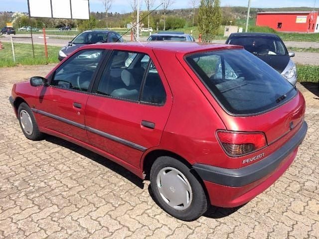 Gebraucht Peugeot 306 75 PS (55 kW) 1997 Rot Limousine