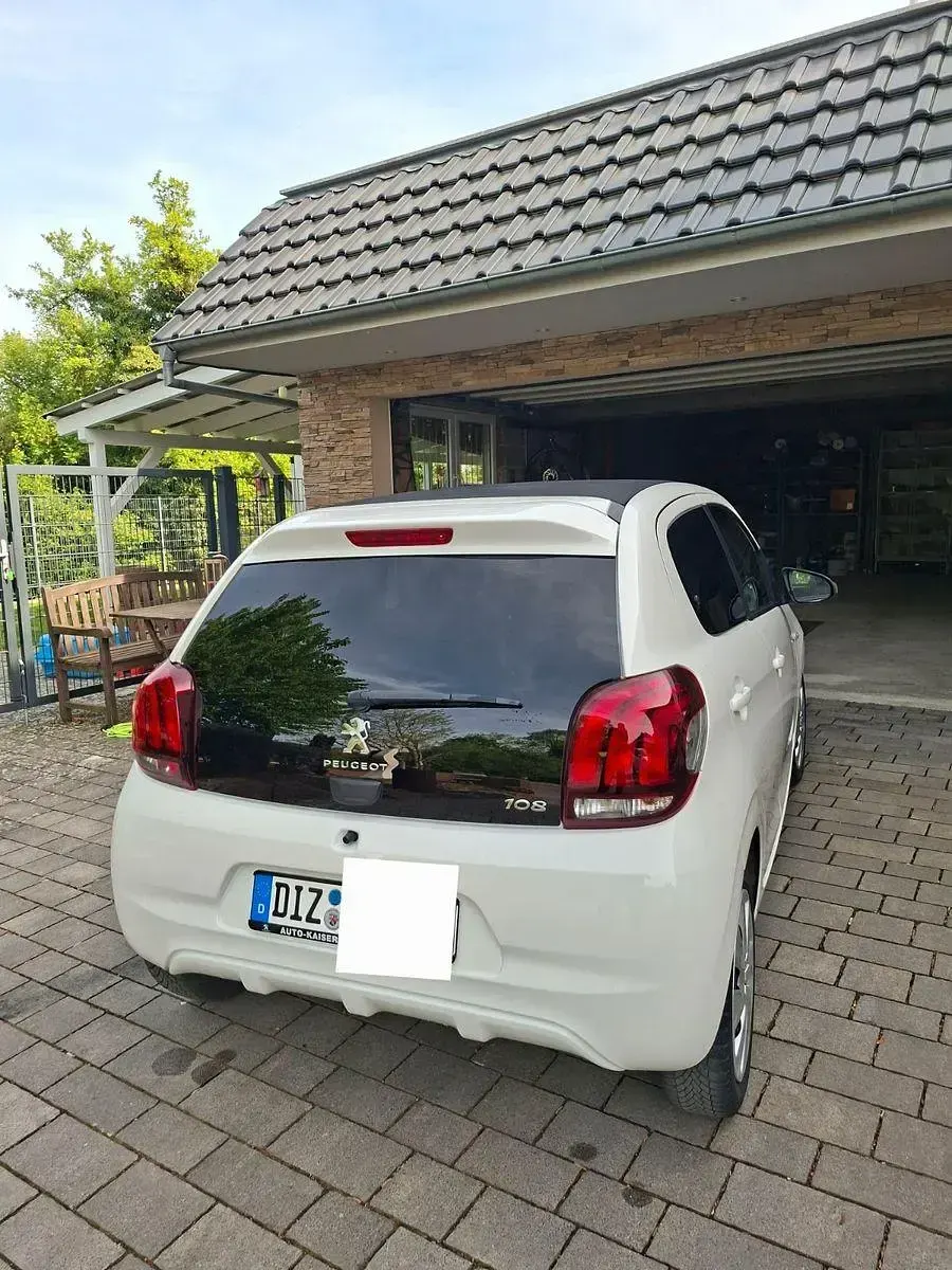 Gebraucht Peugeot 108 Style 72 PS (52 kW) 2021 Weiß Kleinwagen