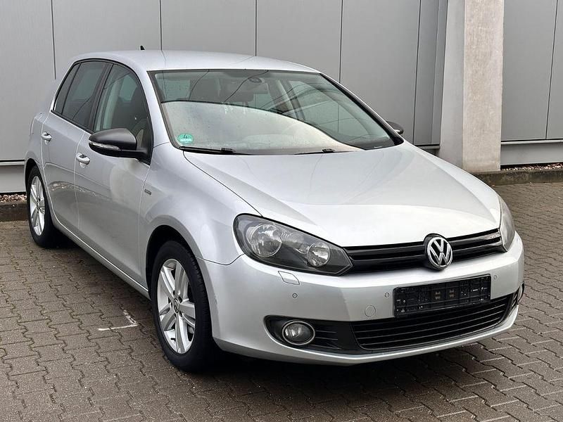 Gebraucht VW Golf VII Match 86 PS (63 kW) 2012 Silber Limousine