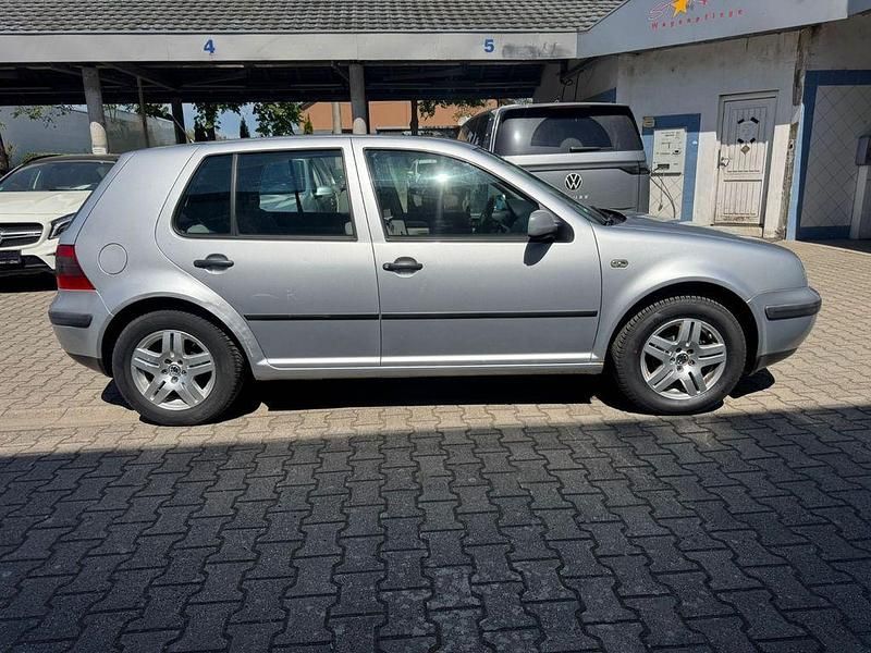 Gebraucht VW Golf IV Basis 101 PS (74 kW) 2000 Silber Limousine