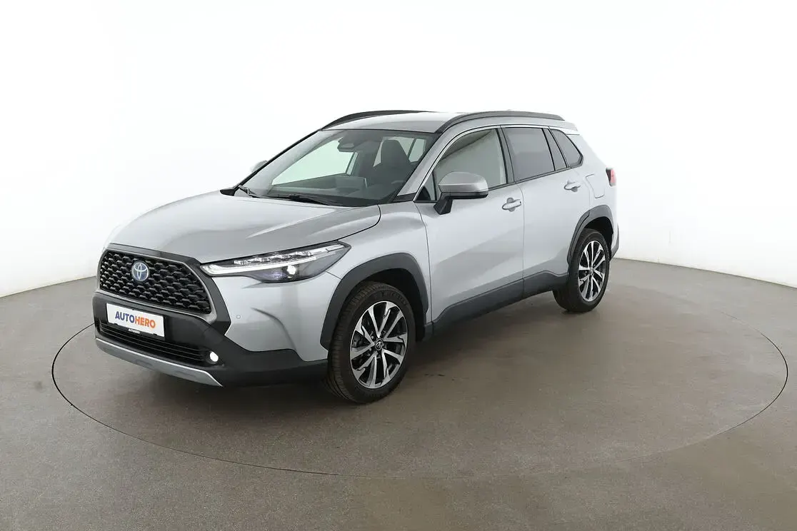 Gebraucht Toyota Corolla Cross Team 140 PS (102 kW) 2023 SUV