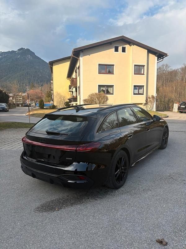 Gebraucht Audi A5 S-Line 204 PS (150 kW) 2025 Schwarz Kombi