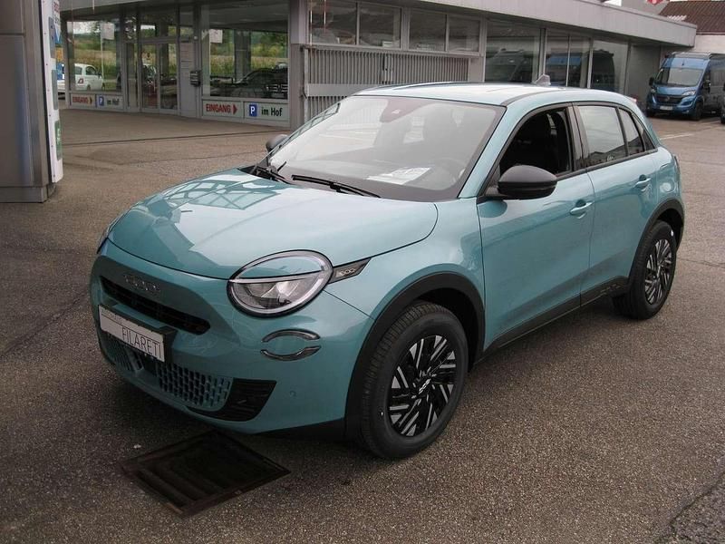 Aqua blau metallic Neu 2025 Fiat 600 SUV | 24.999 € (Fairer Preis) - Bild 1/4