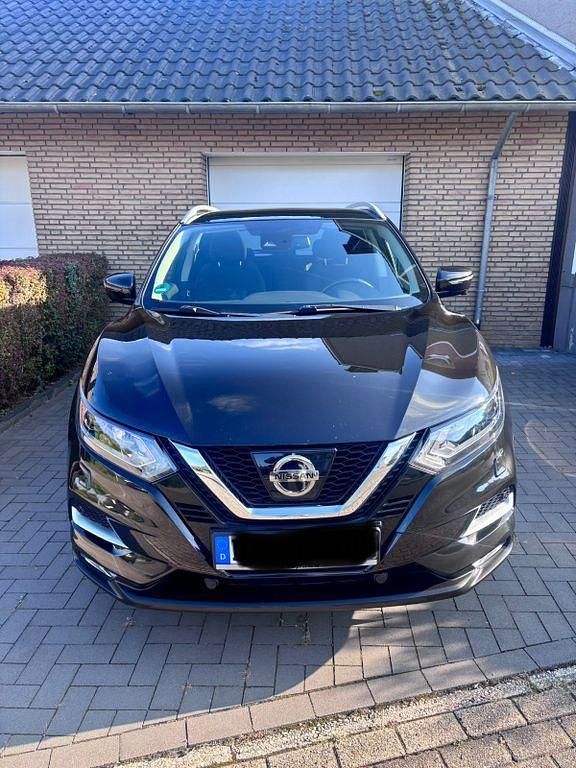 Schwarz Gebraucht 2018 Nissan Qashqai 360º SUV | 12.900 € (Fairer Preis) - Bild 1/4