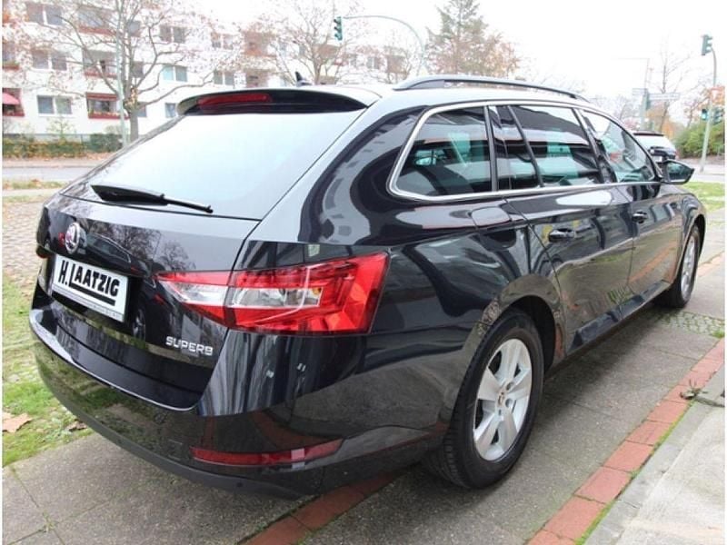 Gebraucht Skoda Superb Ambition 150 PS (110 kW) 2016 Blackmagic perleffekt (metallic) Kombi