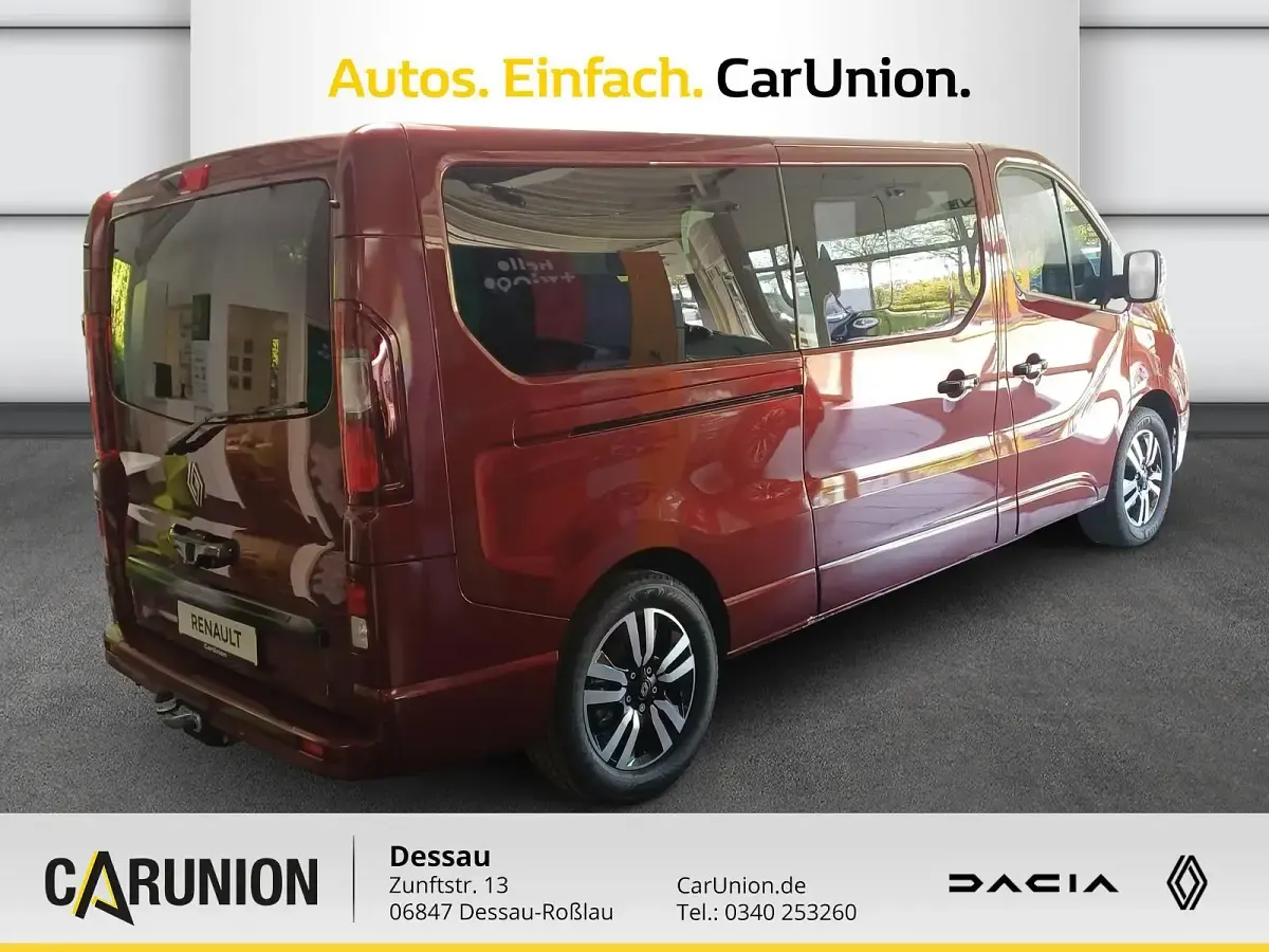 Neu Renault Trafic 170 PS (125 kW) 2026 Karmesinrot metallic Van / Kleinbus