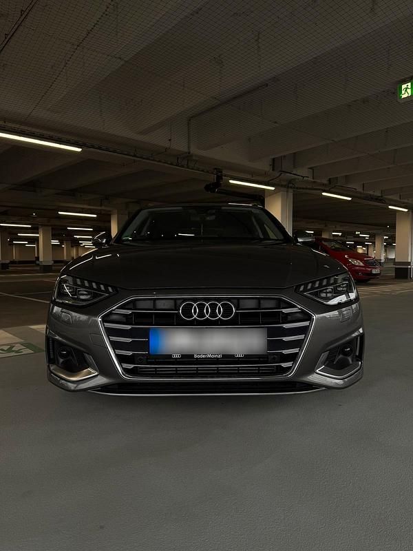 Gebraucht Audi A4 Comfort 150 PS (110 kW) 2019 Grau Kombi