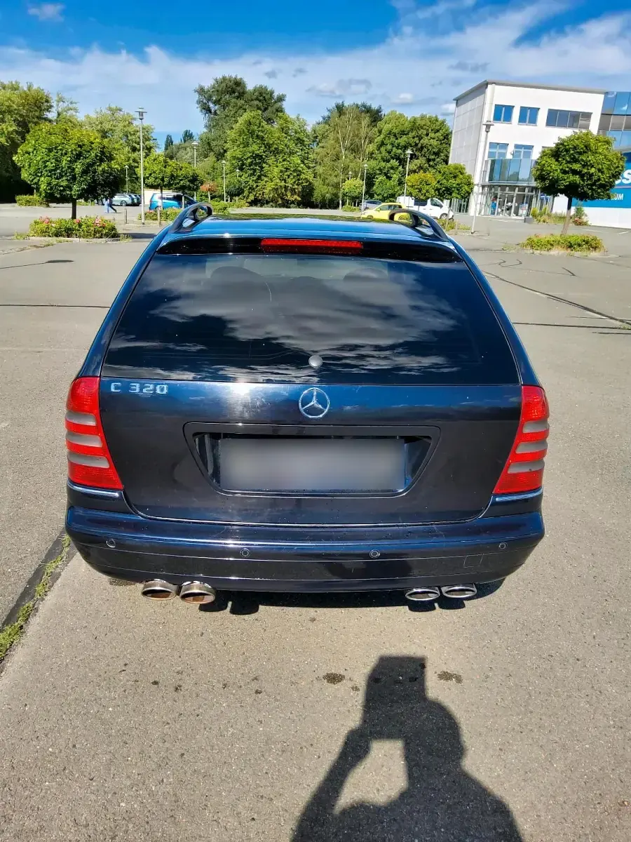 Gebraucht Mercedes C320 225 PS (165 kW) 2005 Blau Kombi
