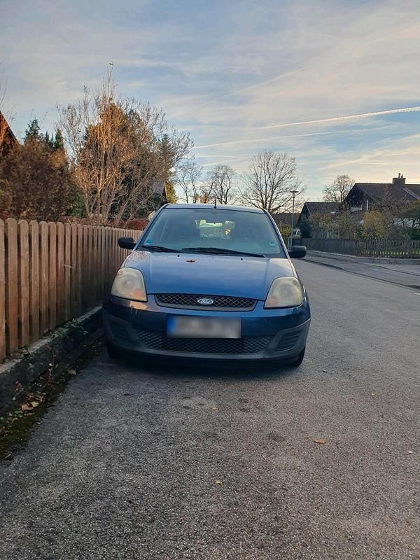 Gebraucht Ford Fiesta 69 PS (50 kW) 2006 Blau Kleinwagen