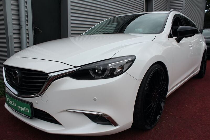 Satinweiss metallic (metallic) Gebraucht 2017 Mazda 6 Kizoku Intense Kombi | 19.982 € (Etwas zu teuer) - Bild 1/4