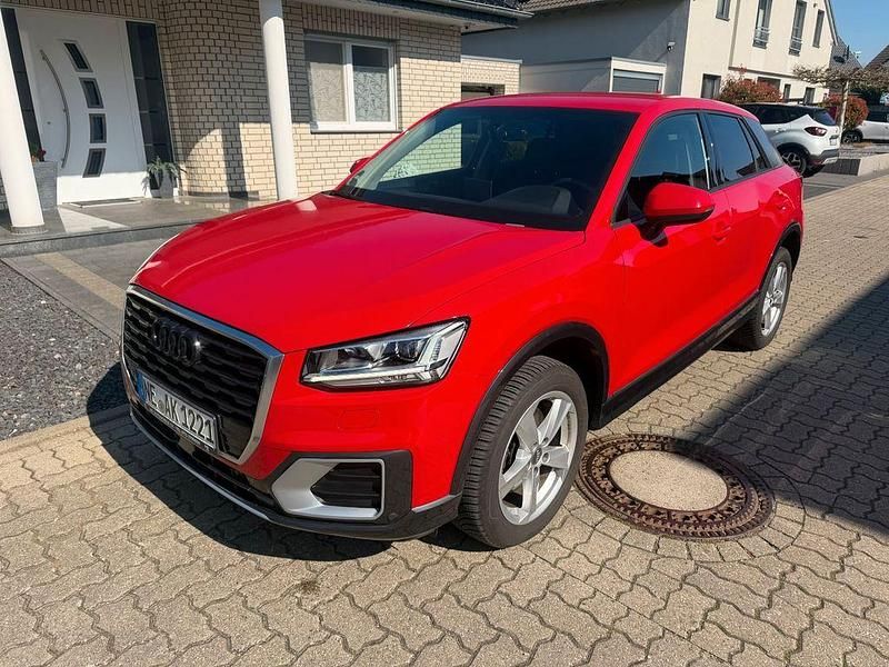 Gebraucht Audi Q2 Sport 150 PS (110 kW) 2018 Rot SUV