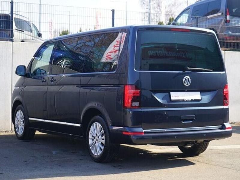 Usado VW Multivan 150 CV (110 kW) 2020 Azul Monovolumen