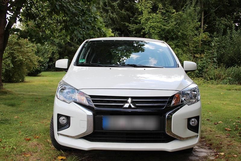 Weiß Gebraucht 2021 Mitsubishi Space Star Spirit Kleinwagen | 9.100 € (Guter Preis) - Bild 1/4