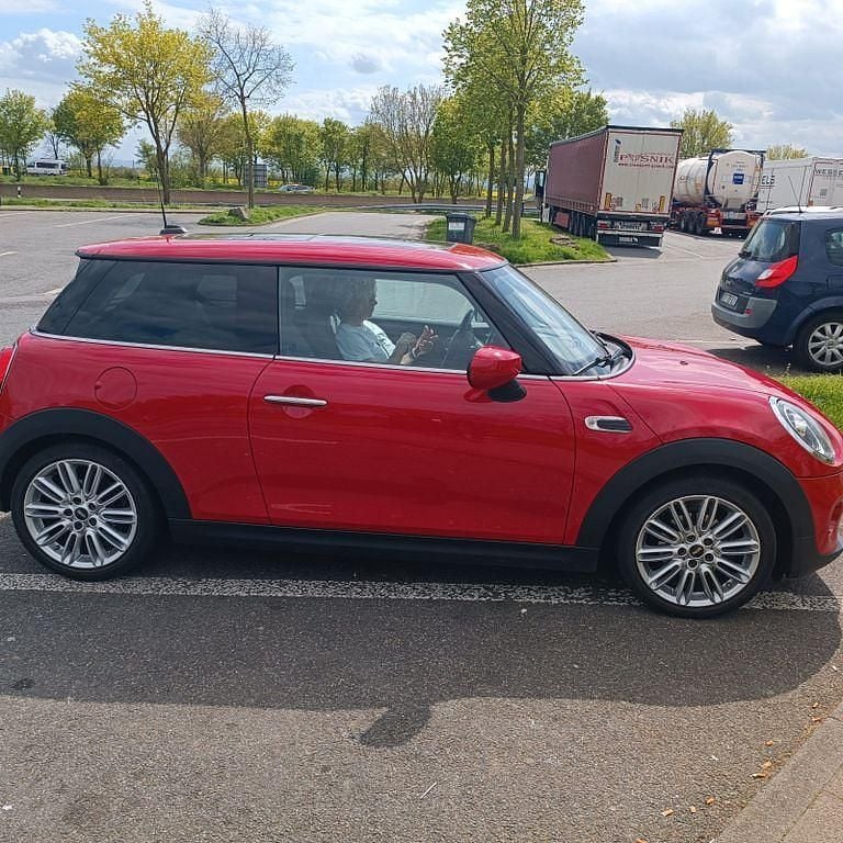 Second-hand Mini Cooper 136 CP (100 kW) 2019 Roșu Hatchback