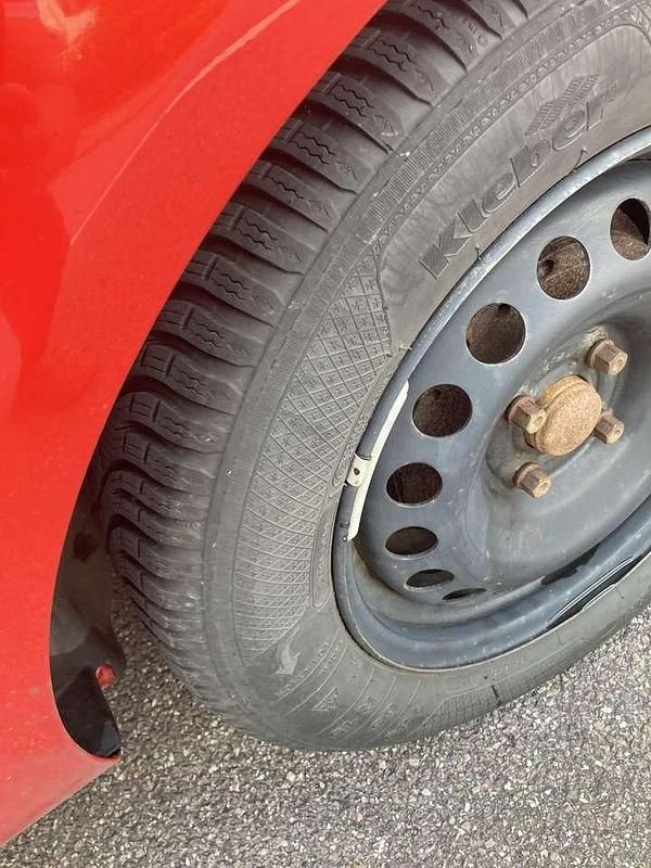 Gebraucht Opel Corsa Edition 101 PS (74 kW) 2010 Rot Kleinwagen