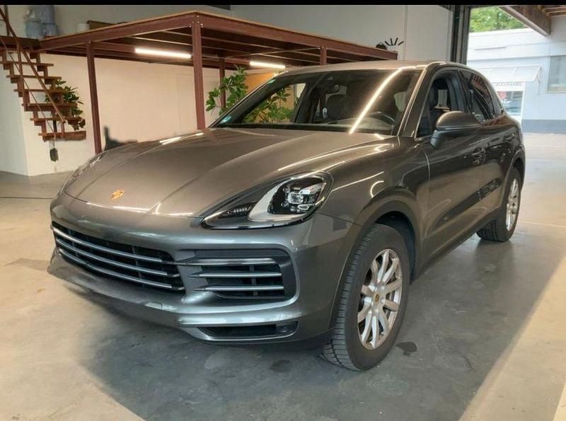 Quarzitgrau Gebraucht 2019 Porsche Cayenne SUV | 62.888 € (Teuer) - Bild 1/4
