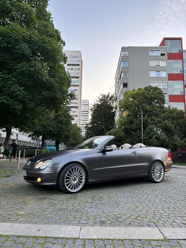 Gebraucht Mercedes CLK320 218 PS (160 kW) 2004 Schwarz Cabrio