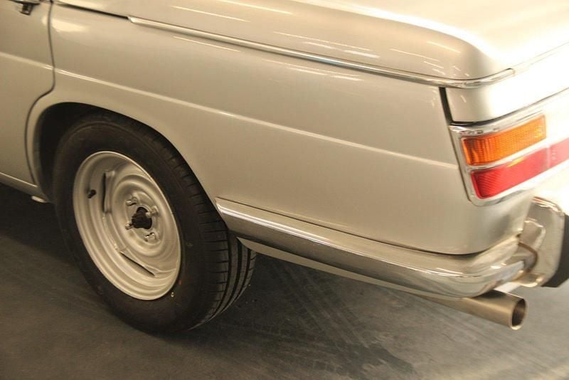 Gebraucht BMW 2000 177 PS (130 kW) 1971 Silber Limousine