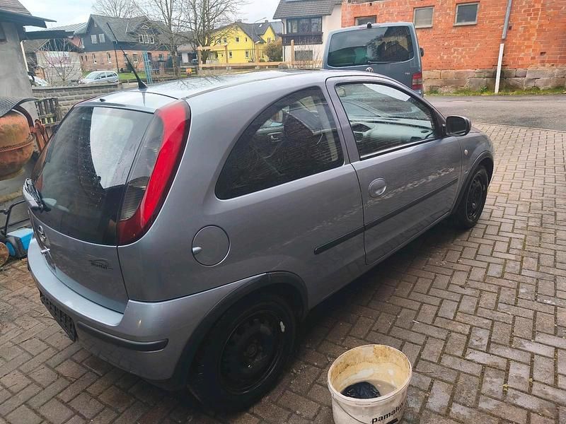 Gebraucht Opel Corsa 60 PS (44 kW) 2004 Silber Kleinwagen
