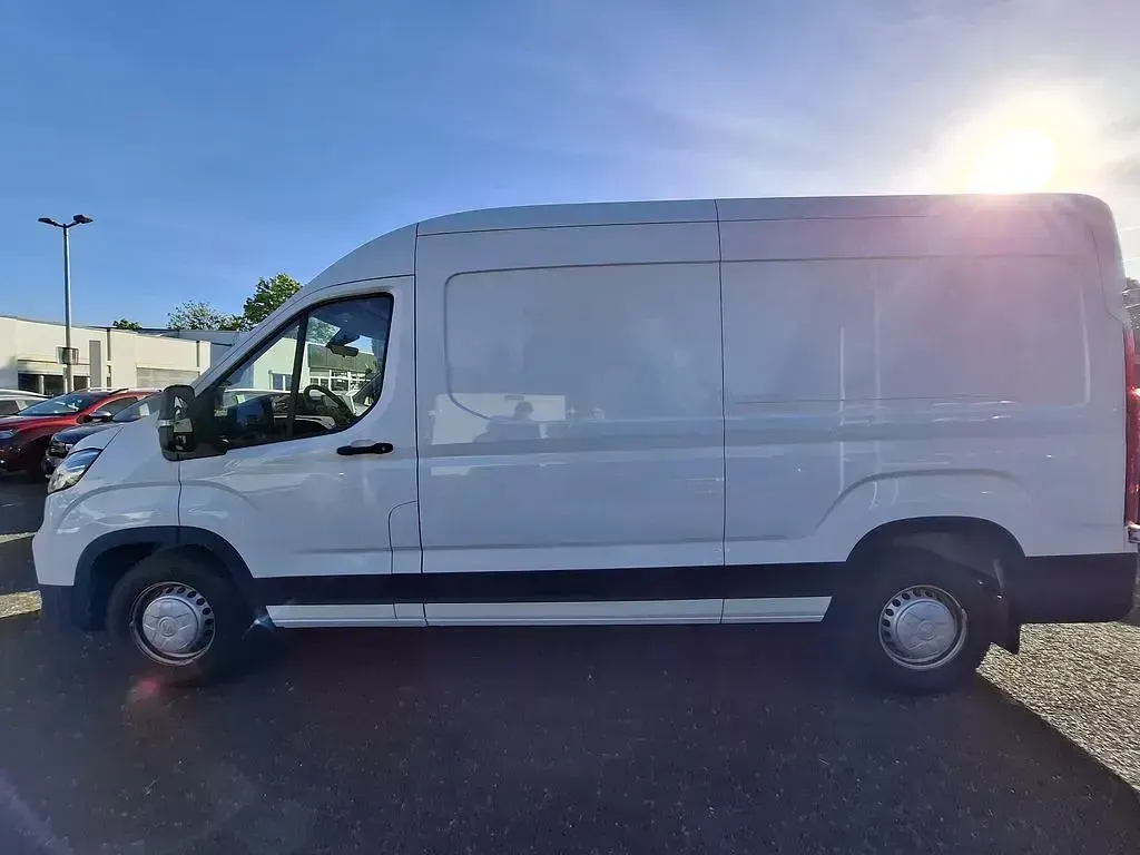 Nowe Maxus V90 147 KM (108 kW) 2026 Biały Van