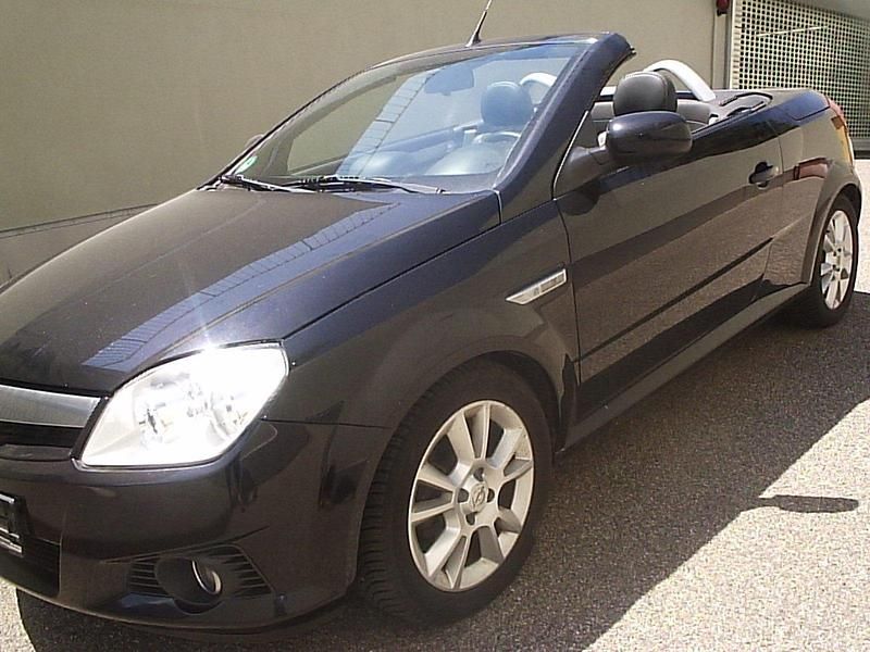 Schwarz Gebraucht 2008 Opel Tigra Cabrio | 1.890 € (Fairer Preis) - Bild 1/4
