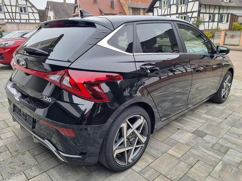 Gebraucht Hyundai i20 Prime 101 PS (74 kW) 2024 Schwarz Limousine