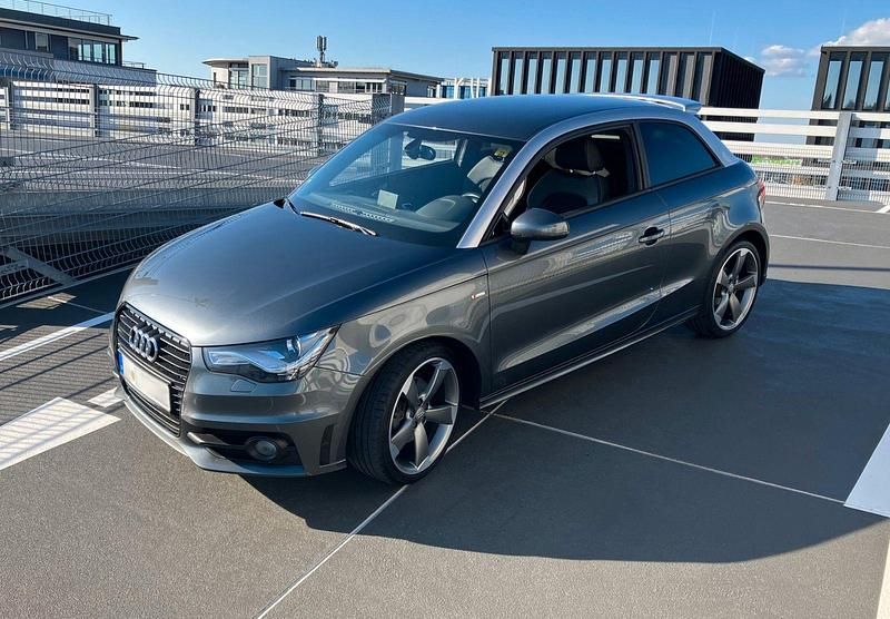 Gebraucht Audi A1 S-Line 140 PS (102 kW) 2015 Grau Kleinwagen