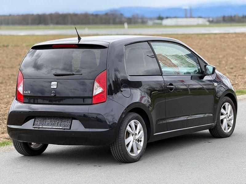 Gebraucht Seat Mii Style 75 PS (55 kW) 2012 Schwarz Kleinwagen