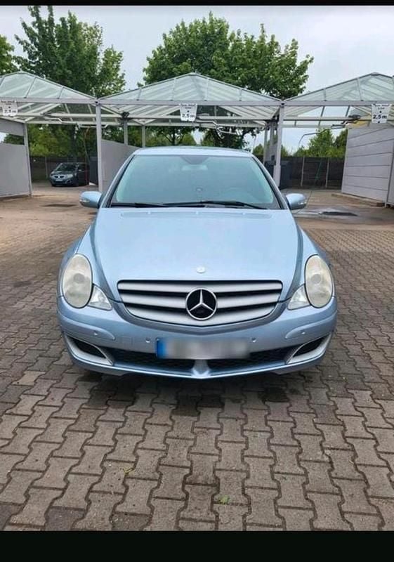 Blau Gebraucht 2006 Mercedes R350 Van / Kleinbus | 5.390 € (Teuer) - Bild 1/4