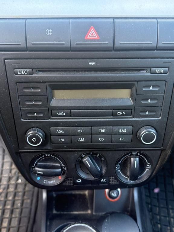 Gebraucht VW Fox 54 PS (39 kW) 2007 Silber Kleinwagen