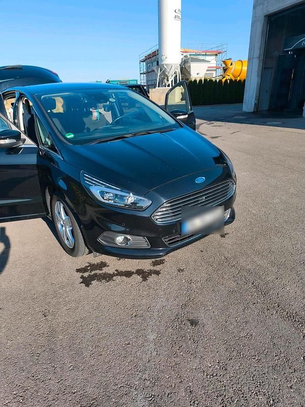 Gebraucht Ford S-MAX S 194 PS (142 kW) 2019 Schwarz Van / Kleinbus