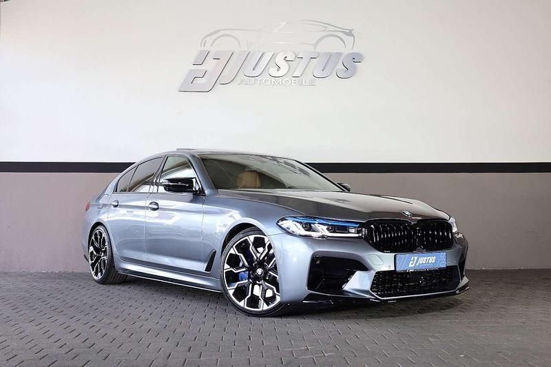 Gebraucht BMW 550 462 PS (339 kW) 2019 Bluestone metallic (c2y) Limousine