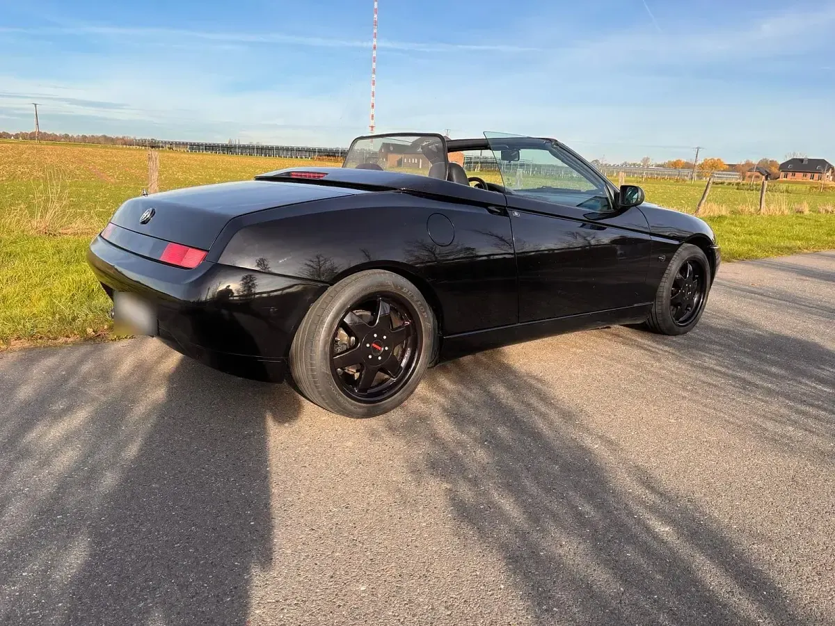 Gebraucht Alfa Romeo Spider 150 PS (110 kW) 2001 Schwarz Cabrio