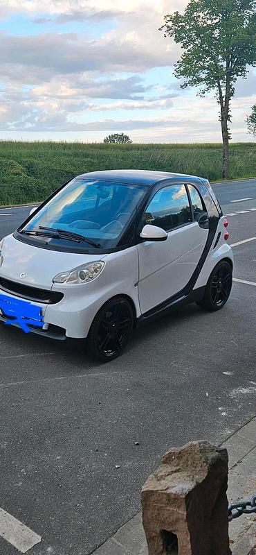 Weiß Gebraucht 2007 Smart ForTwo Coupé Kleinwagen | 3.250 € (Fairer Preis) - Bild 1/4