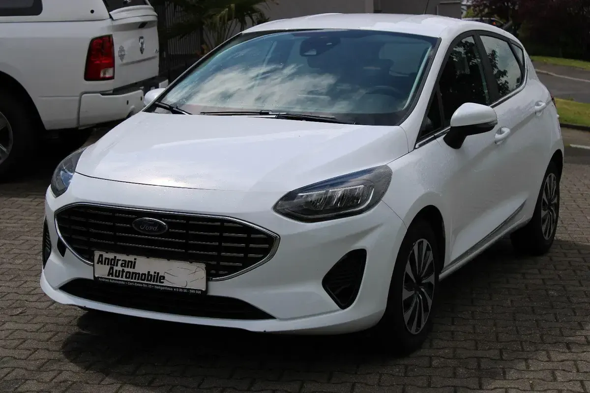 Gebraucht Ford Fiesta Titanium 101 PS (74 kW) 2022 Weiß Kleinwagen